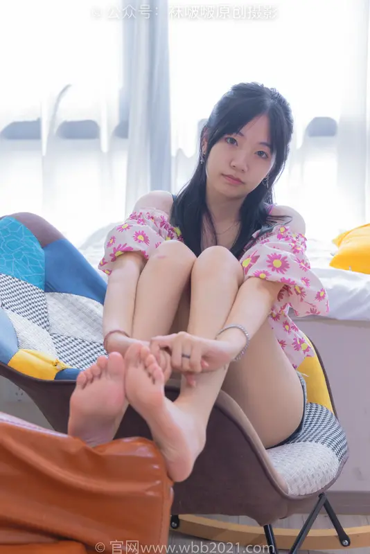 小甜豆-长靴(数量较多)、白棉袜、裸足(花絮版) - BoBoSocks袜啵啵